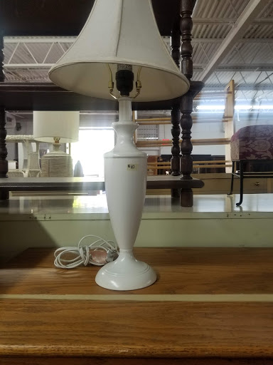 Used Furniture Store «C&D Second Chance», reviews and photos, 201 N Poplar Ave, Sanford, FL 32771, USA