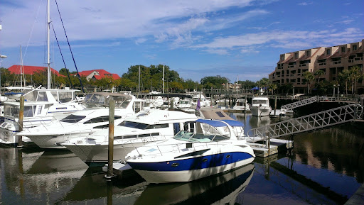 Shopping Mall «The Plaza at Shelter Cove Shopping Center», reviews and photos, 50 Shelter Cove Ln, Hilton Head Island, SC 29928, USA