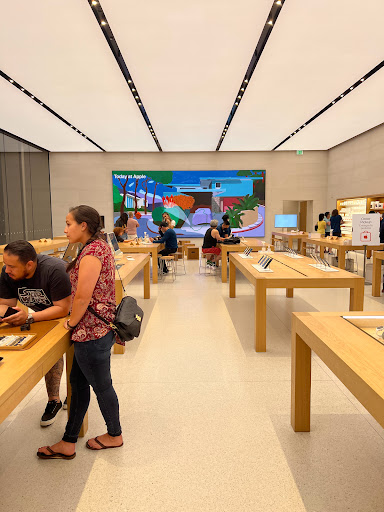 Computer Store «Apple Irvine Spectrum Center», reviews and photos, 763 Spectrum Center Dr, Irvine, CA 92618, USA