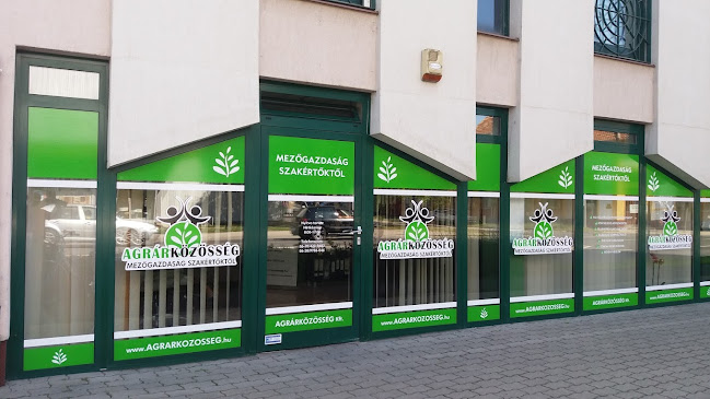 Nyitvatartás: Smax Hungary Kft.