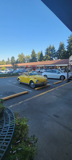 Shopping Mall «Bridle Trails Shopping Center», reviews and photos, 6501-6625 132nd Ave NE, Kirkland, WA 98033, USA