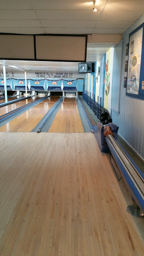 Bowling Alley «Walkersville Bowling Center Inc», reviews and photos, 44 W Pennsylvania Ave, Walkersville, MD 21793, USA