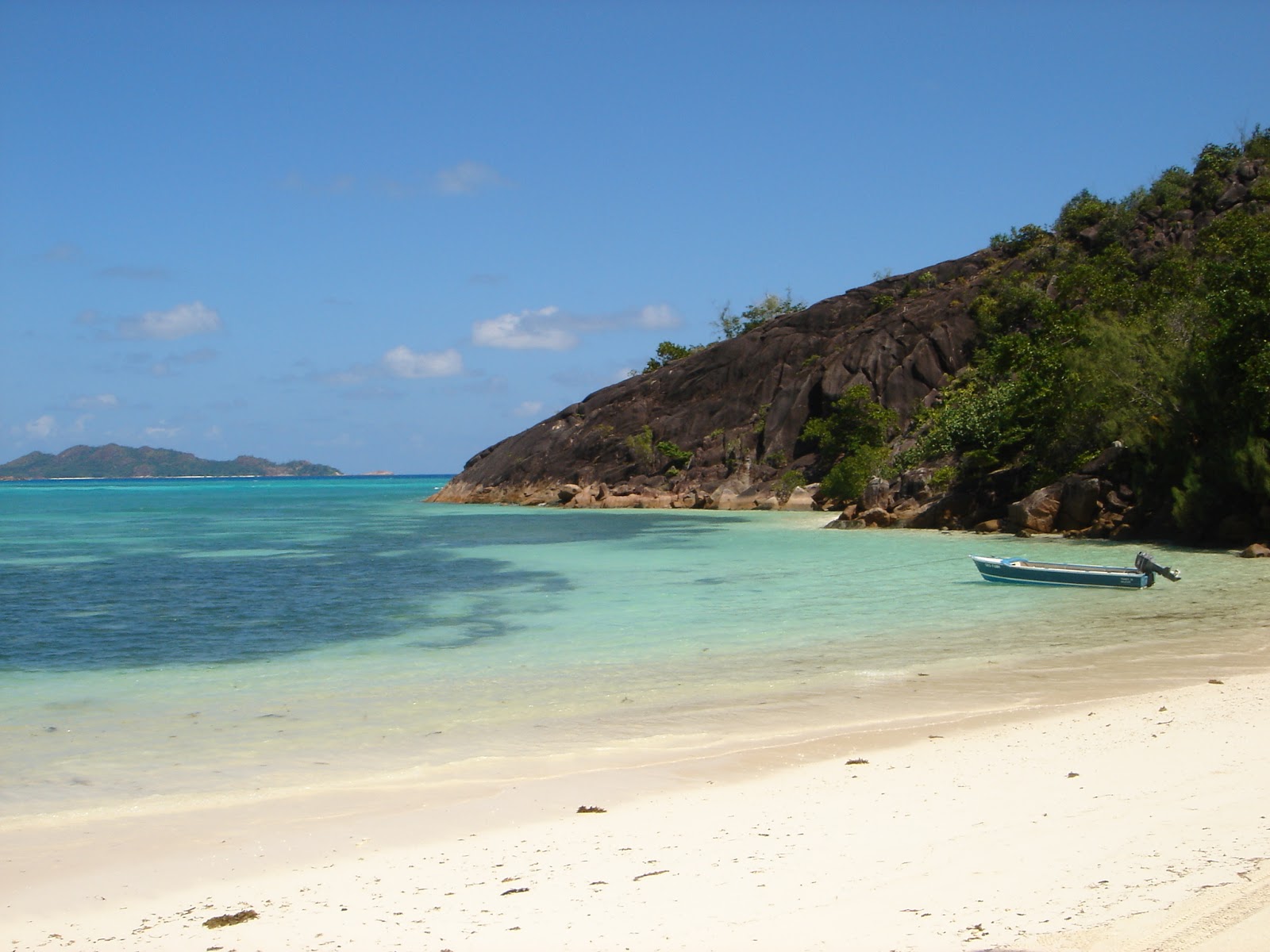 Photo of Anse Gouvernement Beach with bright fine sand surface