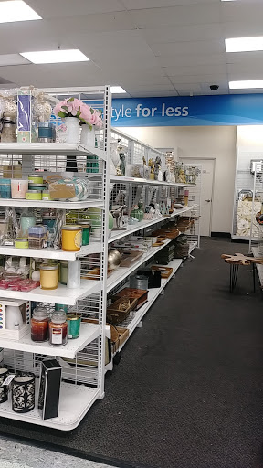 Clothing Store «Ross Dress for Less», reviews and photos, 640 Concar Dr, San Mateo, CA 94402, USA