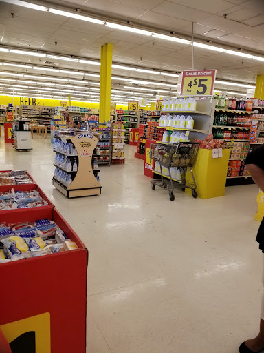 Grocery Store «Harveys Supermarket», reviews and photos, 202 S Main St, Swainsboro, GA 30401, USA