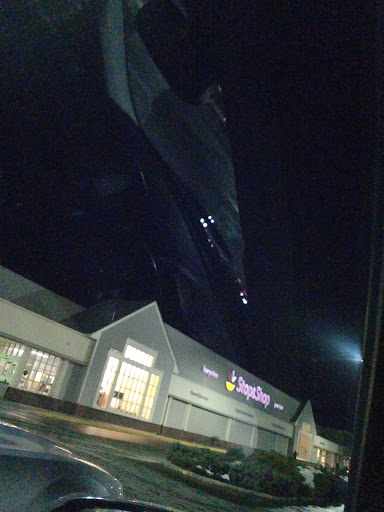 Shopping Mall «Copaco Shopping Center», reviews and photos, 335 Cottage Grove Rd, Bloomfield, CT 06002, USA