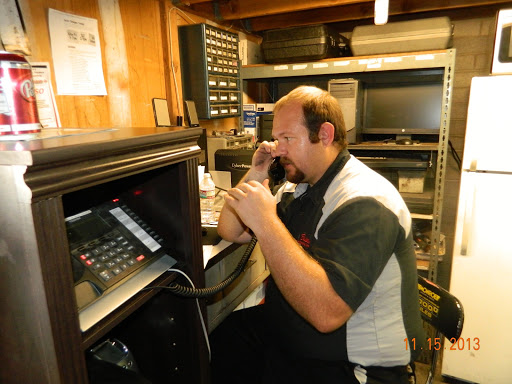 Auto Repair Shop «Bridwell Automotive Center», reviews and photos, 7171 E Lincoln Dr, Scottsdale, AZ 85253, USA