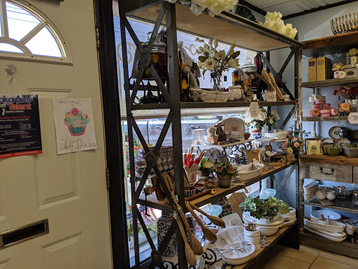 Gourmet Grocery Store «J. Edwards Fine Chocolates & Gourmet Cakes», reviews and photos, 2106 W Sycamore St, Kokomo, IN 46901, USA