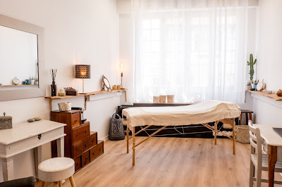 Dominique Barnetche Esthéticienne l'Institut Beauté Essentielle Massages palper rouler à Biarritz