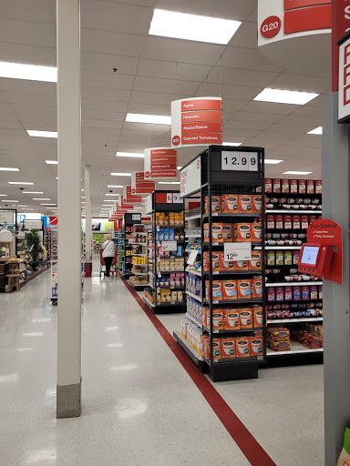 Department Store «Target», reviews and photos, 18855 N Market Pl Dr, Aurora, OH 44202, USA