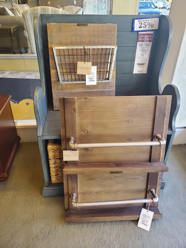 Furniture Store «WG&R Furniture», reviews and photos, 50 N Main St, Fond du Lac, WI 54935, USA