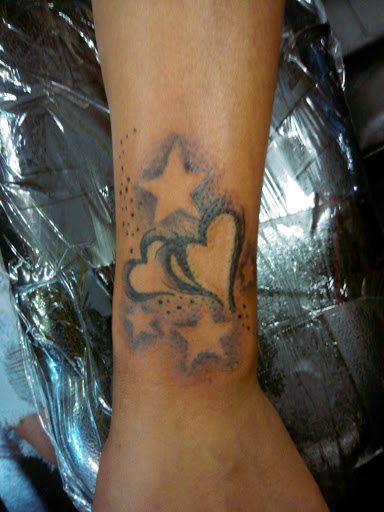 Tattoo Shop «hollywood ink», reviews and photos, 809 S Danny Thomas Blvd, Memphis, TN 38126, USA