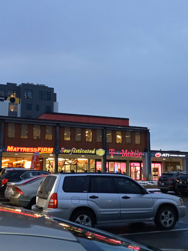 Sewfisticated Discount Fabrics, 14 McGrath Hwy, Somerville, MA 02143, USA, 