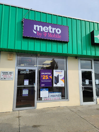 Cell Phone Store «MetroPCS Authorized Dealer», reviews and photos, 26 Hempstead Turnpike, Farmingdale, NY 11735, USA