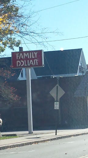 Dollar Store «FAMILY DOLLAR», reviews and photos, 611 Washington St, Whitman, MA 02382, USA