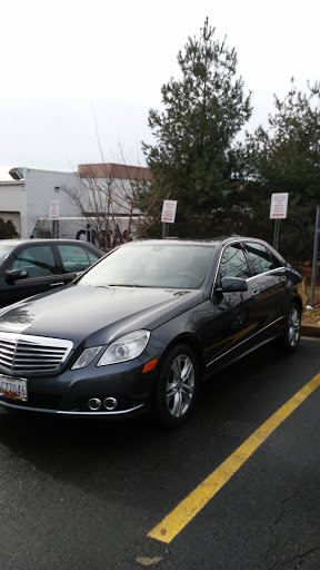 Mercedes Benz Dealer «Mercedes-Benz of Alexandria», reviews and photos, 200 S Pickett St, Alexandria, VA 22304, USA