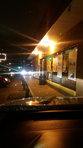 Grocery Store «B & T Convenient & Liquor Store», reviews and photos, 2704 Florence Blvd, Omaha, NE 68110, USA