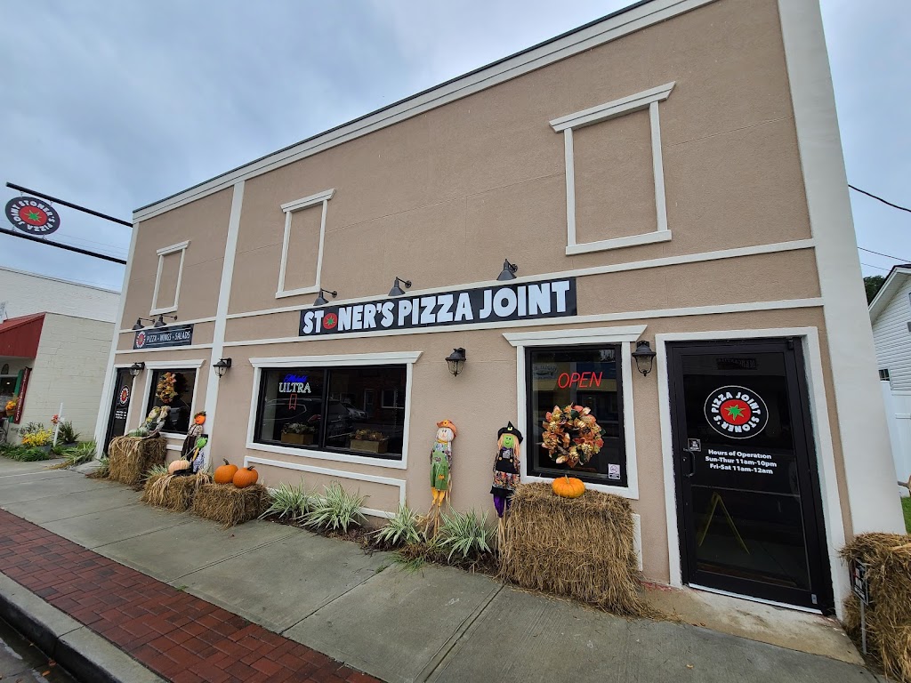 Stoner's Pizza Joint 31329