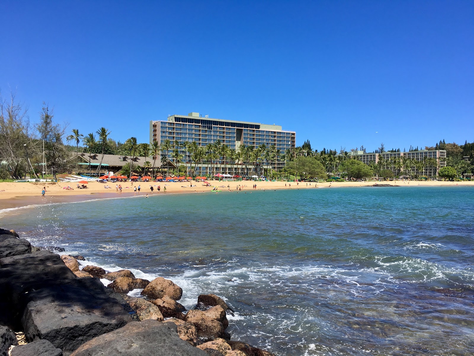 Foto van Kalapaki Beach met turquoise puur water oppervlakte