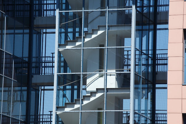 Multi Clean Service Reinigungsunternehmen & Facility Management « Büroreinigung Putzfrau Fensterreinigung Umzugsreinigung » - Uster