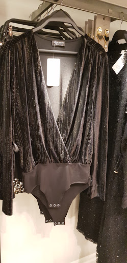 Stores to buy women's bodysuits Budapest