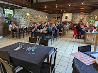 Atmosphère du L'Henriette restaurant (groupe 80 cvts) dans le Livradois Forez en Auvergne à 20 mn d'Ambert. Spécialité Auvergnate à Auzelles - n°7