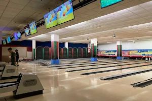 Bowling at Destination Dimond image