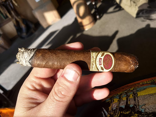 Cigar Shop «Pipe Puffer Smoke Shop», reviews and photos, 2306 E County Line Rd, Indianapolis, IN 46227, USA