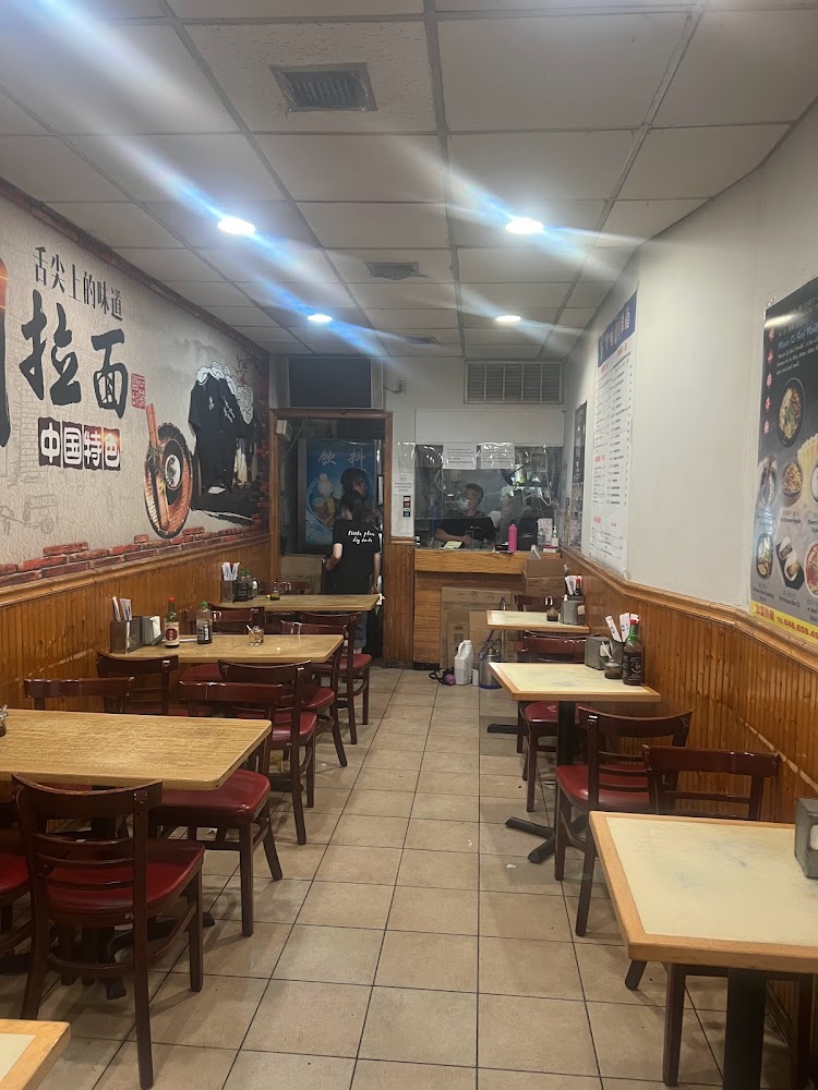 Super Taste Chinese restaurant in 26 Eldridge St, Manhattan, New York