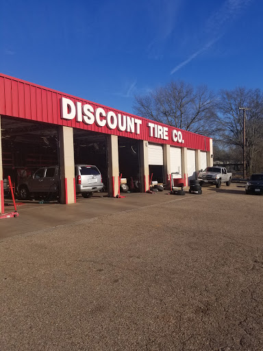 Tire Shop «Discount Tire Store - Tyler, TX», reviews and photos, 3910 S Broadway Ave, Tyler, TX 75701, USA