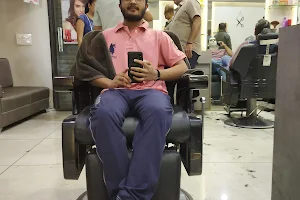 BARODAWALA Hair-salon image