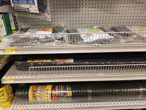 Animal Feed Store «Wilco Farm Store», reviews and photos, 2300 E Hancock St, Newberg, OR 97132, USA