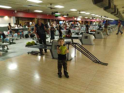 Bowling Alley «Brunswick Zone Desert Sky Lanes», reviews and photos, 7241 W Indian School Rd, Phoenix, AZ 85033, USA