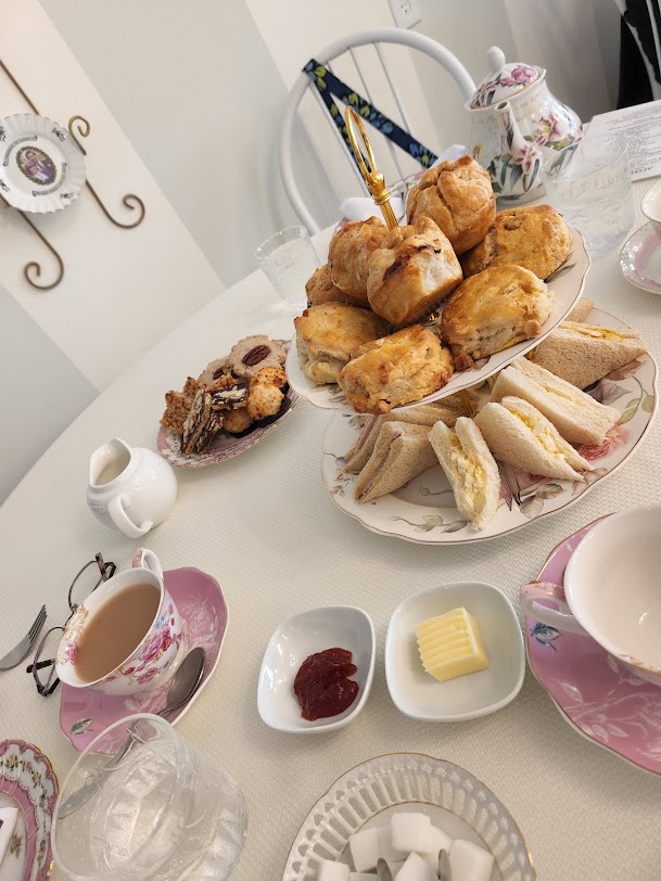 Val's English Tea & Pie Shop