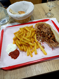 Porc effiloché du Restaurant turc Ozo Grill à Levallois-Perret - n°5