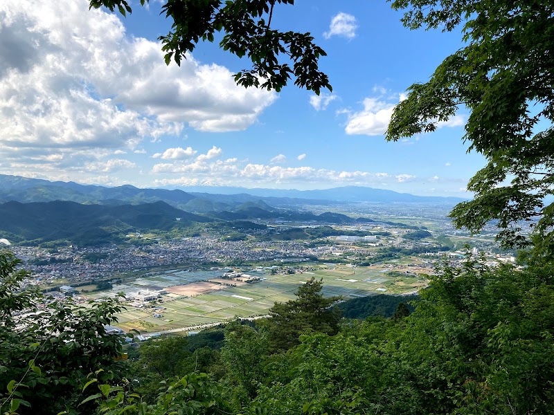 三吉神社（三吉山山頂）