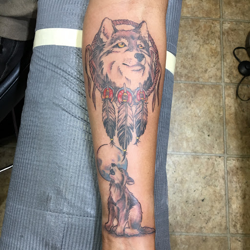 Tattoo Shop «Wonderland Tattoo Studio», reviews and photos, 23531 Little Mack Ave, St Clair Shores, MI 48080, USA