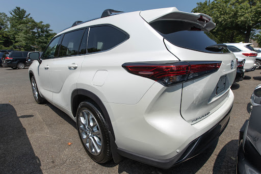 Toyota Dealer «Toyota of Greenwich», reviews and photos, 75 E Putnam Ave, Cos Cob, CT 06807, USA