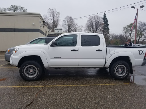 Used Car Dealer «Auto Center Bargain Lot», reviews and photos, 1805 Wayzata Blvd E, Wayzata, MN 55391, USA