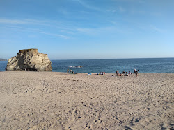 Foto von Carlyon beach umgeben von Bergen
