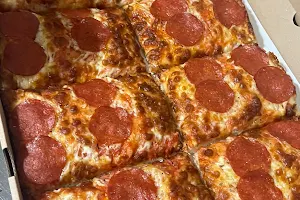 Pizza Kwadrat image