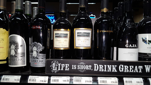 Liquor Store «Towne Spirits and Fine Wines», reviews and photos, 14126 Bergen Blvd, Noblesville, IN 46060, USA