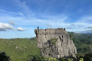 Nagpatong Rock Formation image