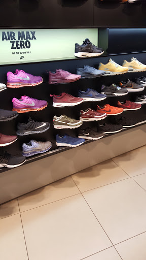 Stores to buy sneakers Toulouse