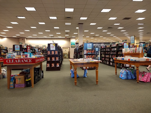 Book Store «Barnes & Noble», reviews and photos, 396 John R Rd, Troy, MI 48083, USA