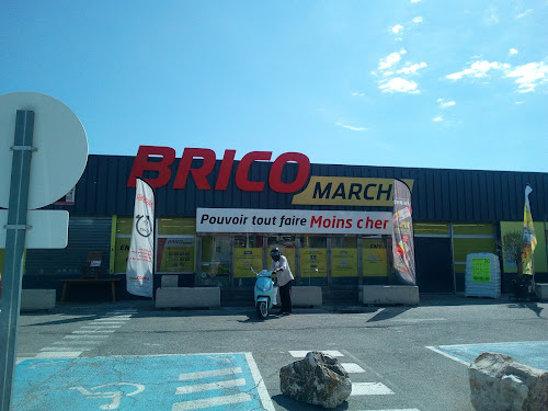 Magasin de bricolage Bricomarché Nimes Nîmes