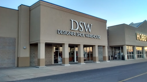 Shoe Store «DSW Designer Shoe Warehouse», reviews and photos, 6636 E State St, Rockford, IL 61108, USA