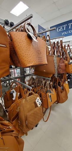 Shopping Mall «Morris Hills Shopping Center», reviews and photos, 3035-3189 US-46, Parsippany, NJ 07054, USA