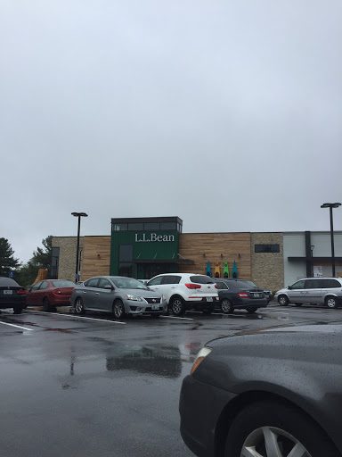 Clothing Store «L.L. Bean», reviews and photos, 200 Hillside Rd, Cranston, RI 02920, USA