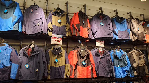 Sportswear Store «Columbia Sportswear Outlet Store - Orlando Premium Outlets», reviews and photos, 8166 Vineland Ave #1765, Orlando, FL 32821, USA